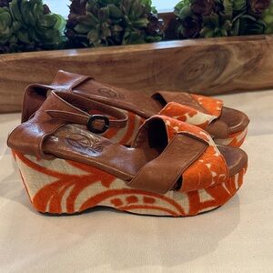 Mere shoes Stylish Brown Orange Platform Sandals sandal size 6‎ EUC